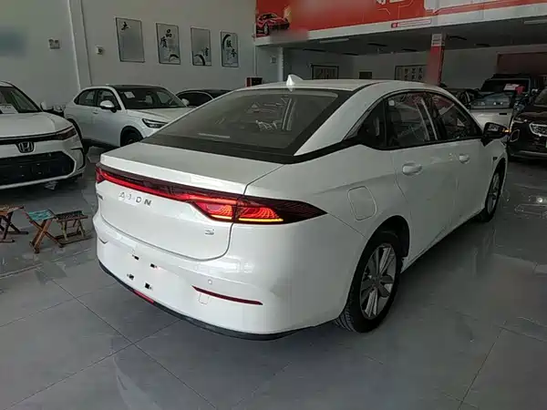 Aion S 2023