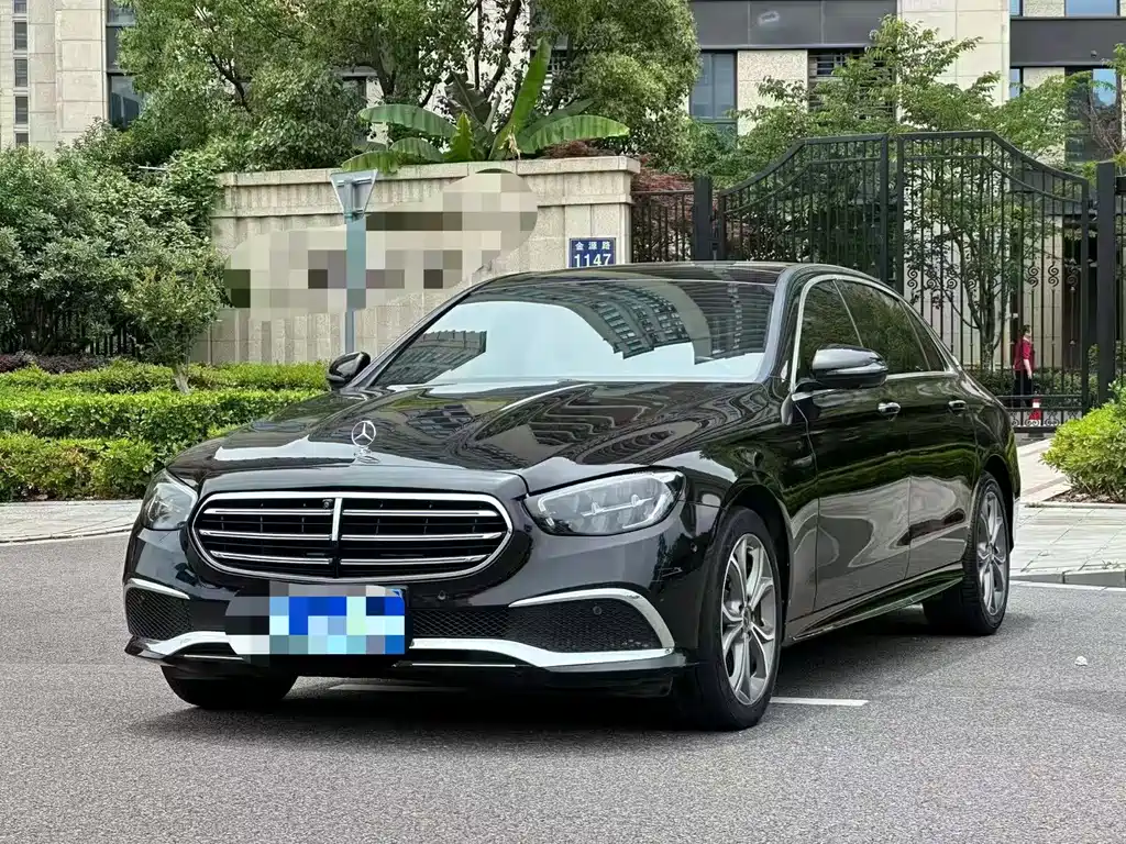 Mercedes-Benz E-Class 2021