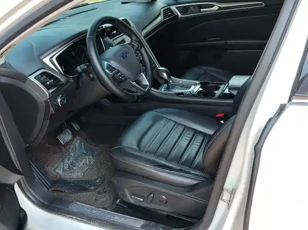 Ford Mondeo 2015