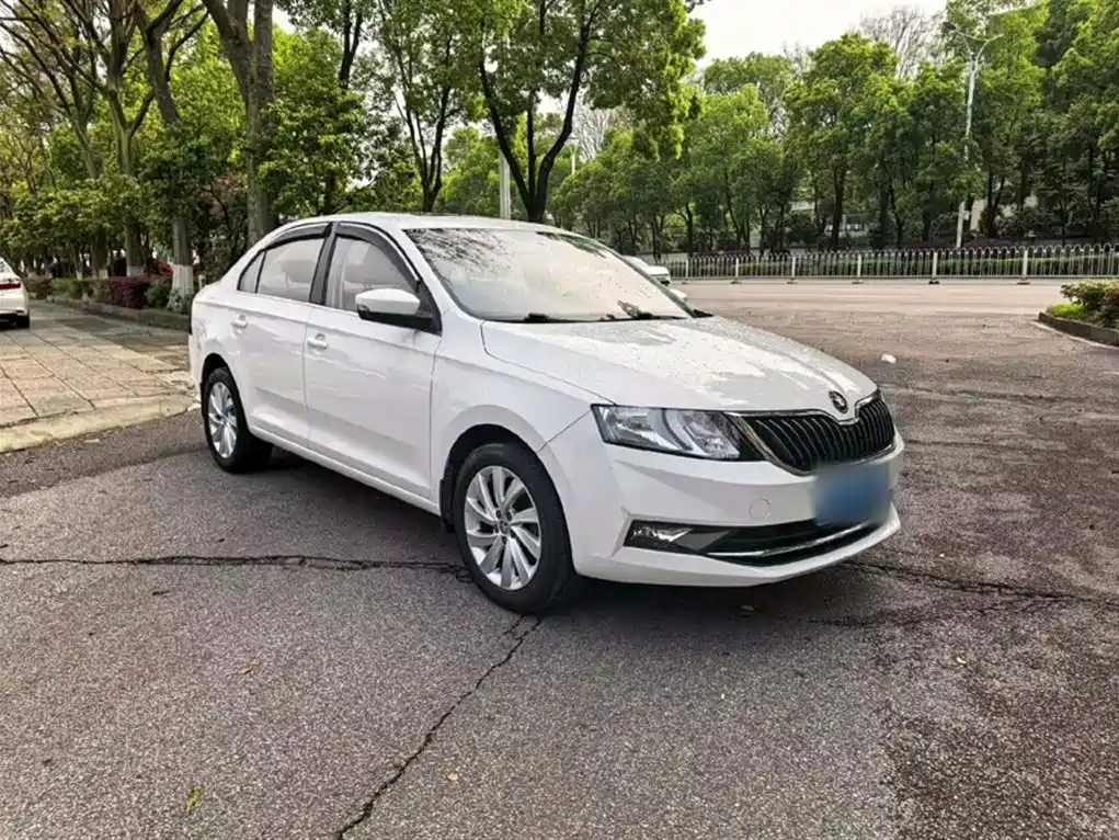 Skoda Rapid 2018 — фото 4