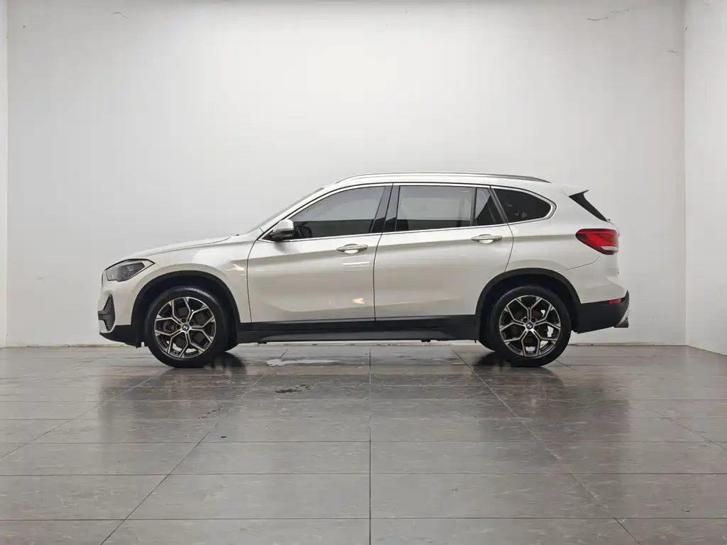 BMW X1 2021 — фото 10