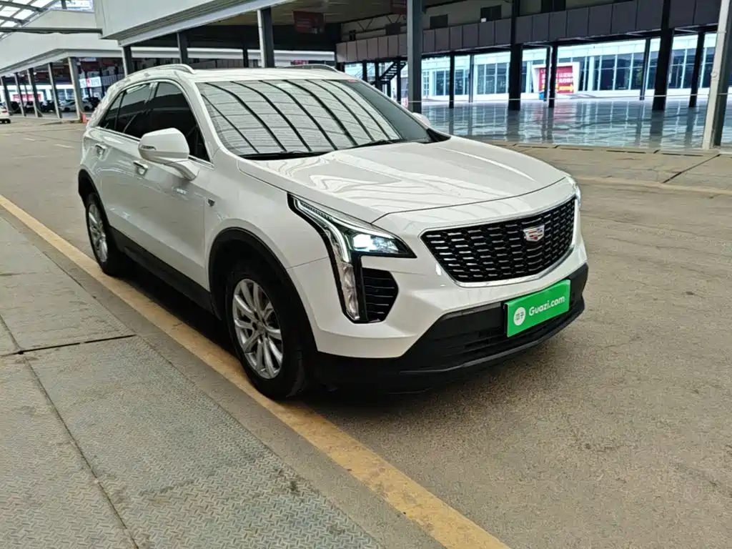 Cadillac XT4 2022 — фото 4