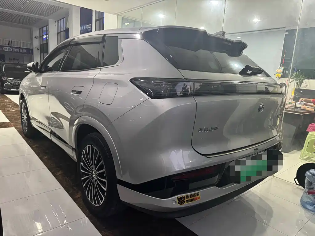 Dongfeng Fengshen L8 2025 — фото 12