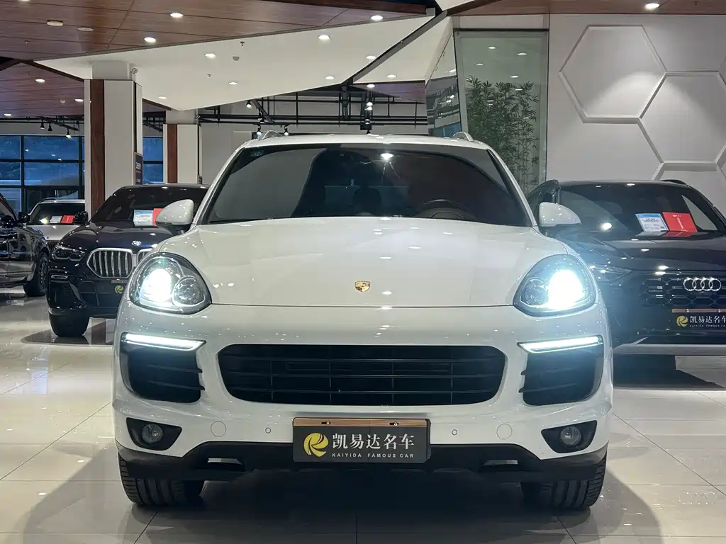 Porsche Cayenne 2016 — фото 3