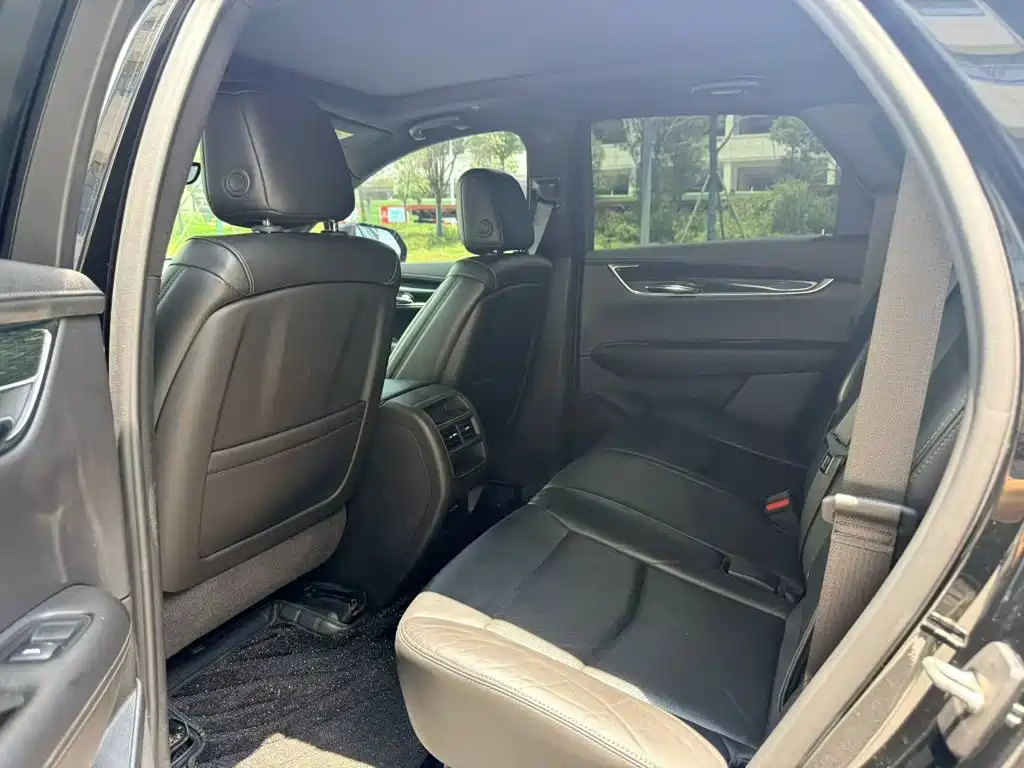 Cadillac XT5 2020 — фото 17