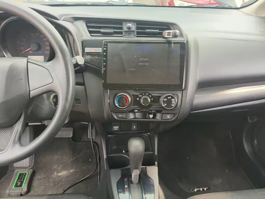Honda Fit 2018 — фото 13