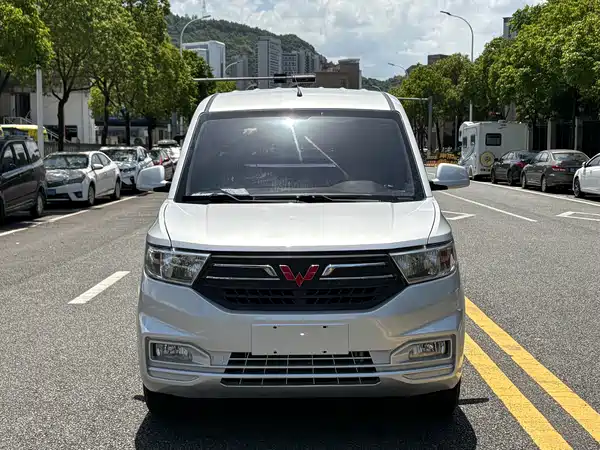Wuling Hongguang V 2020