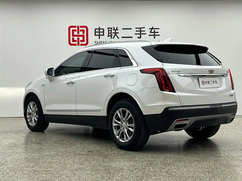 Cadillac XT5 2023 — фото 2