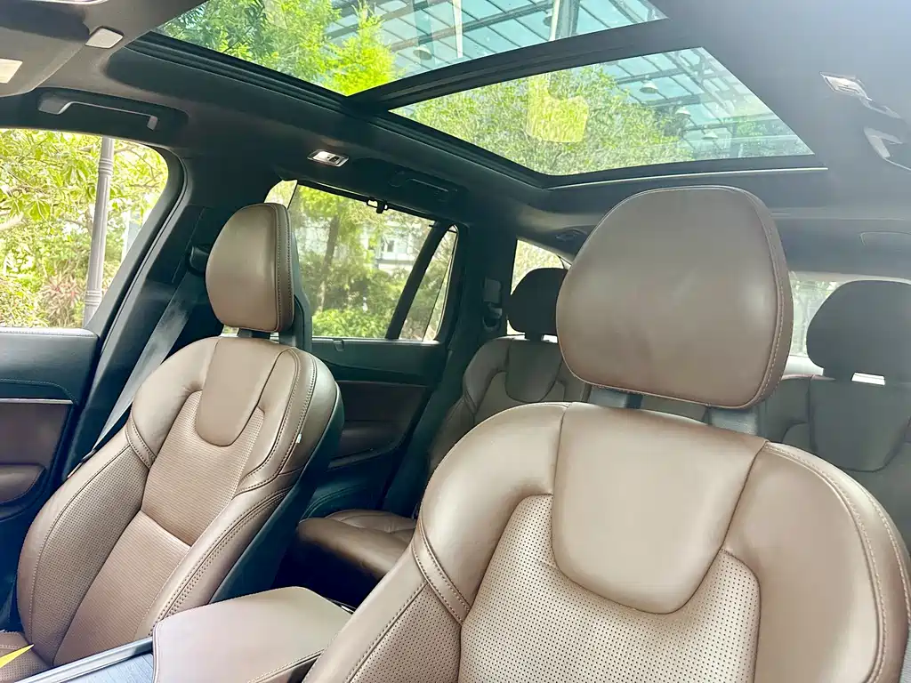 Volvo XC90 2021 — фото 19