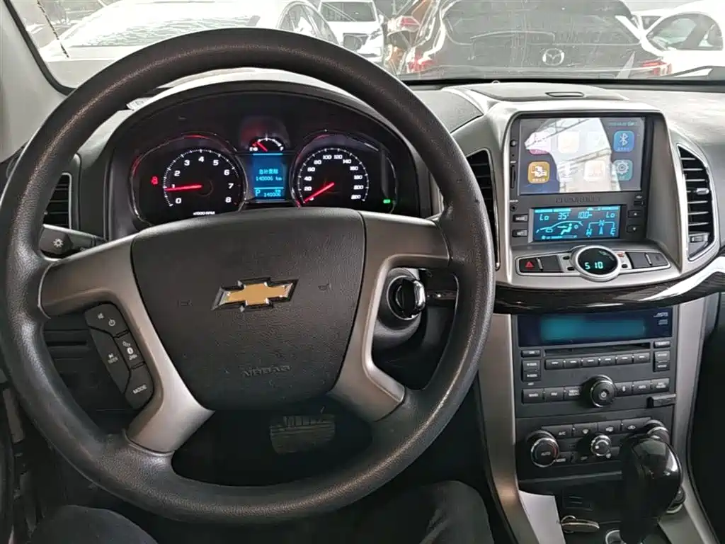 Chevrolet Captiva 2017 — фото 10