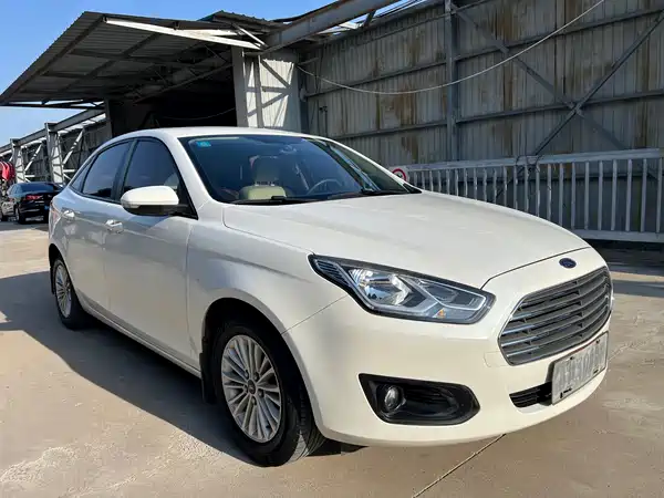 Ford Escort 2015