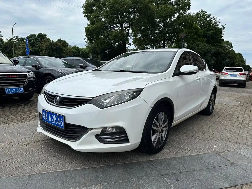 Changan Eado XT 2015 — фото 1