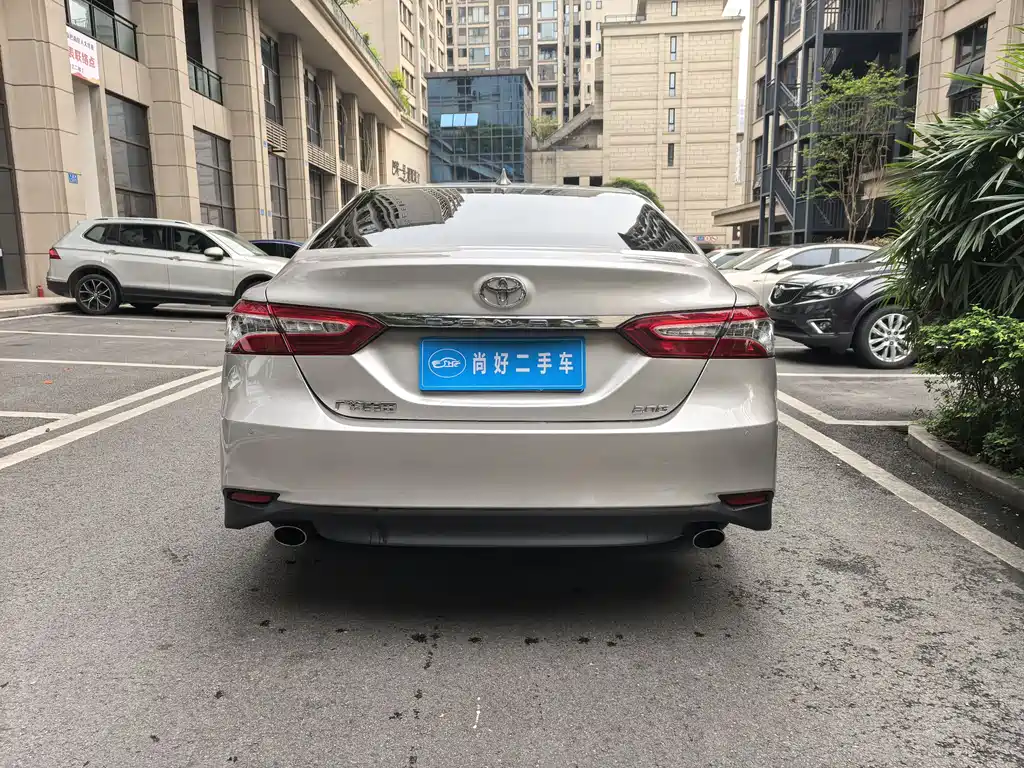 Toyota Camry 2022 — фото 11