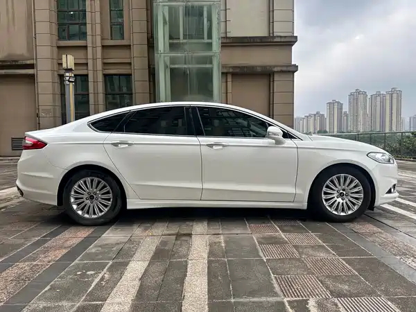 Ford Mondeo 2013