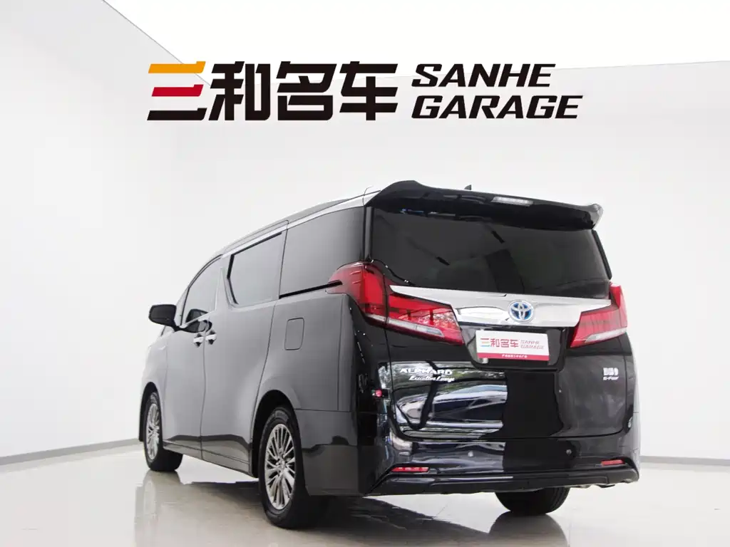 Toyota Alphard 2021 — фото 6