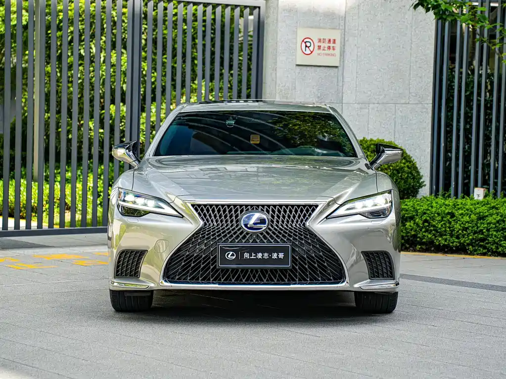 Lexus LS 2022 — фото 2