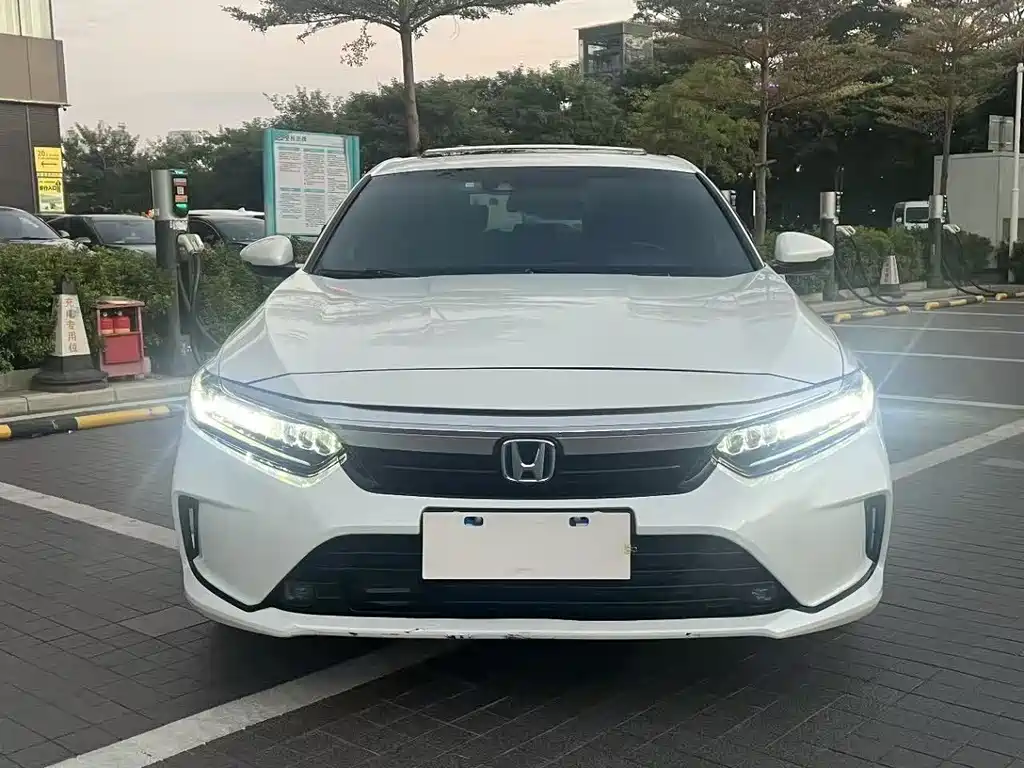 Honda Inspire 2022 — фото 2
