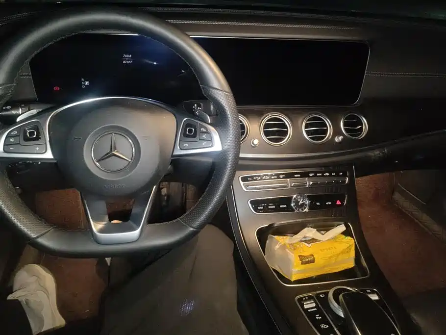 Mercedes-Benz E-Class 2018 — фото 10