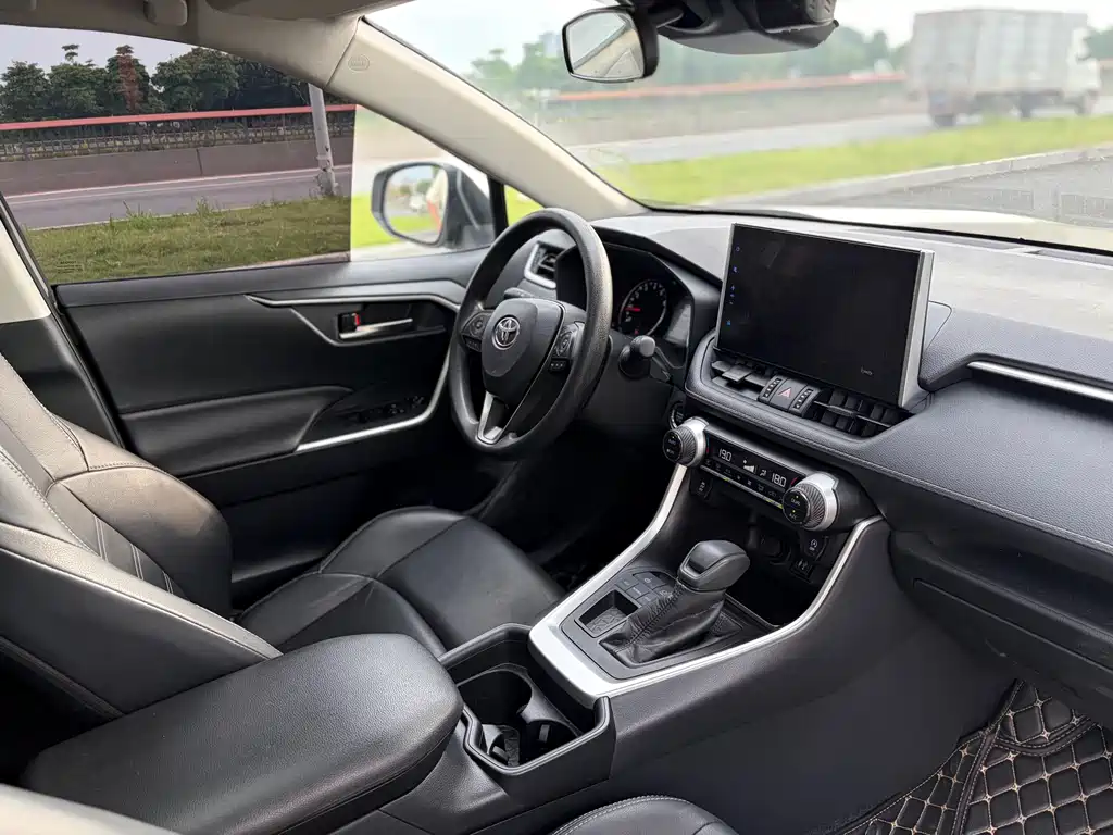 Toyota Wildlander 2021 — фото 14