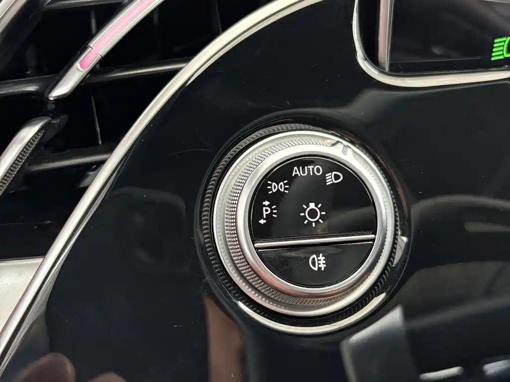 Mercedes-Benz E-Class New Energy 2025 — фото 14