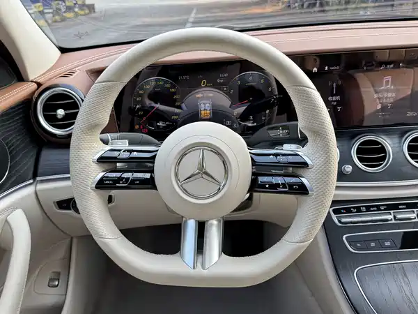 Mercedes-Benz E-Class 2022