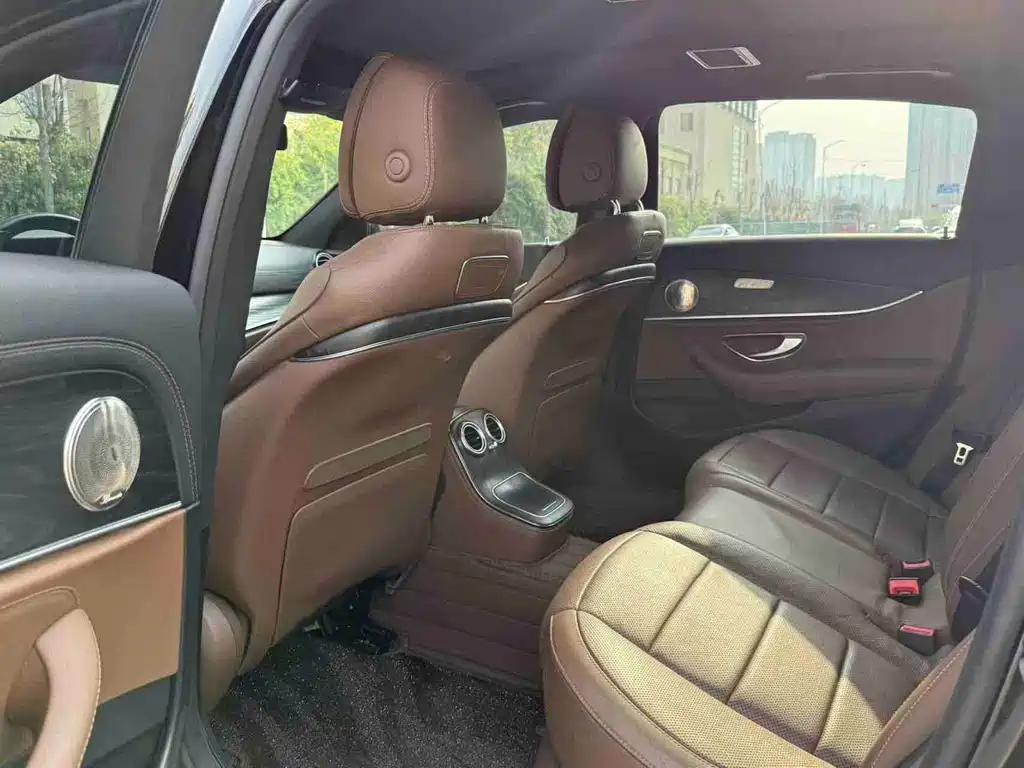 Mercedes-Benz E-Class 2021