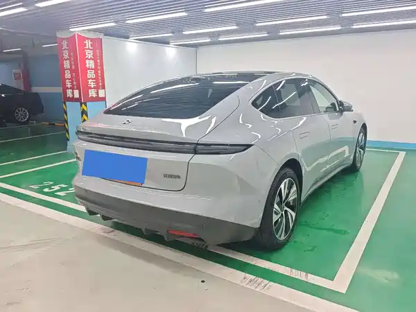 NIO ET5 2022