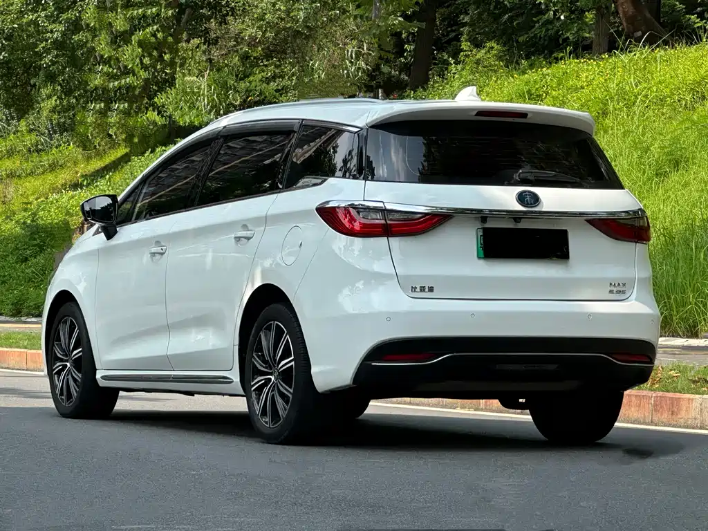 BYD MAX New Energy 2020 — фото 3