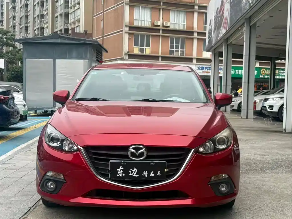 Mazda 3 Axela 2016 — фото 10