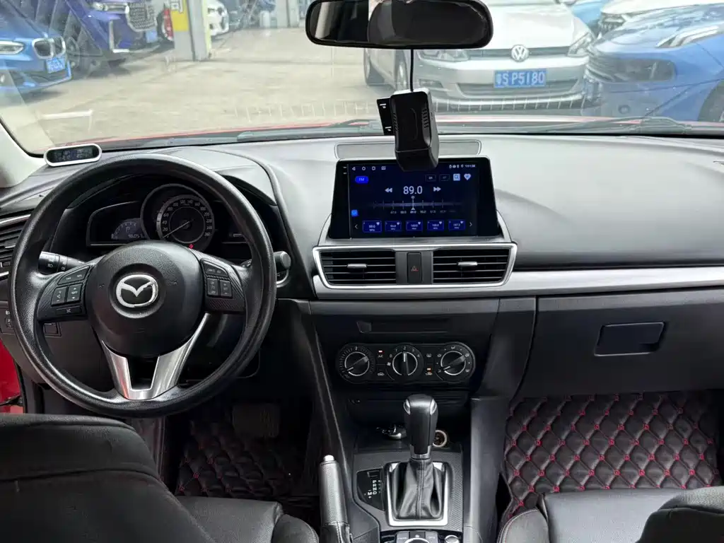 Mazda 3 Axela 2016 — фото 16
