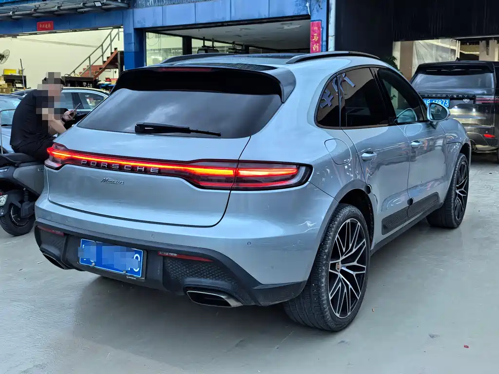 Porsche Macan 2023 — фото 8