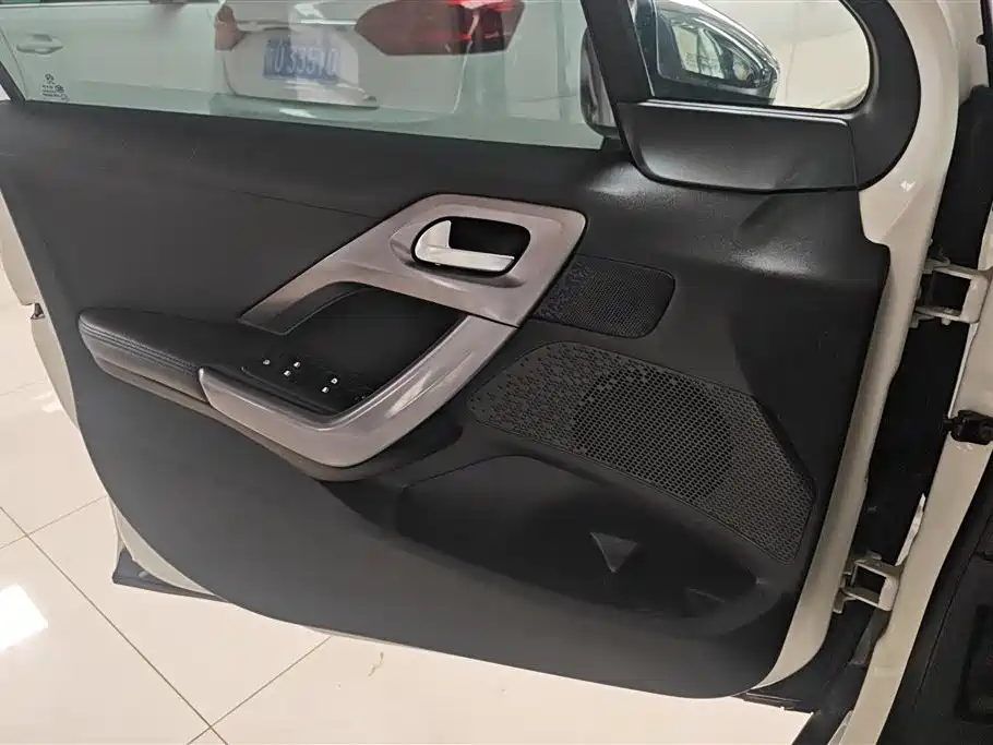 Peugeot 2008 2014
