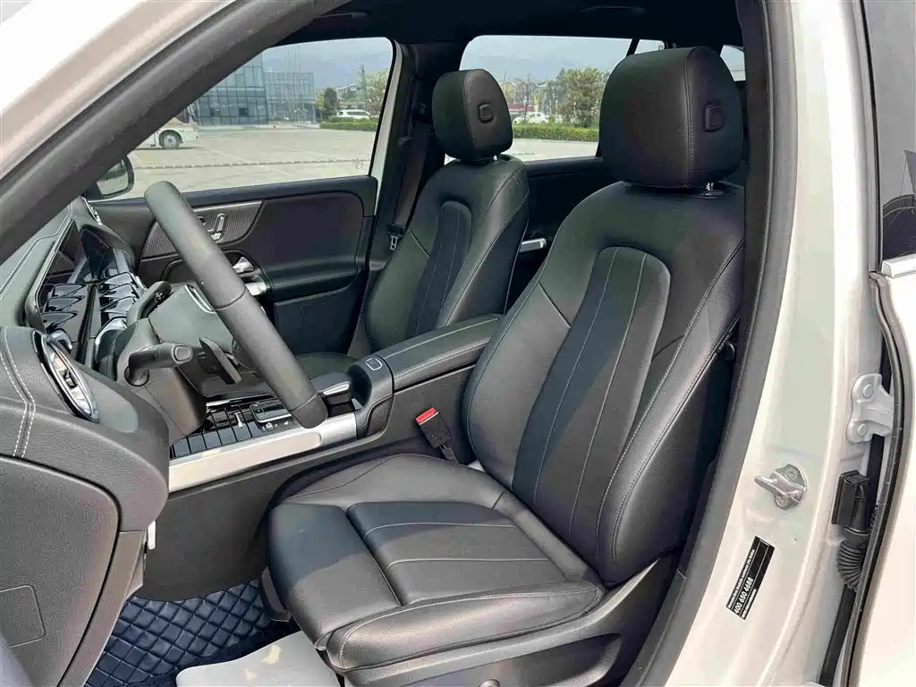 Mercedes-Benz GLB 2021