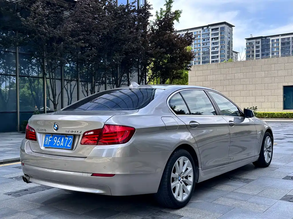 BMW 5 Series 2012 — фото 4