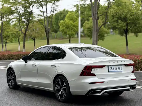 Volvo S60 2020