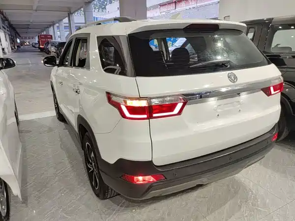 Dongfeng Scenery S560 2018