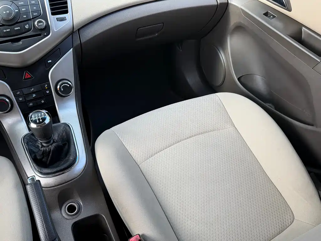 Chevrolet Cruze 2015 — фото 12