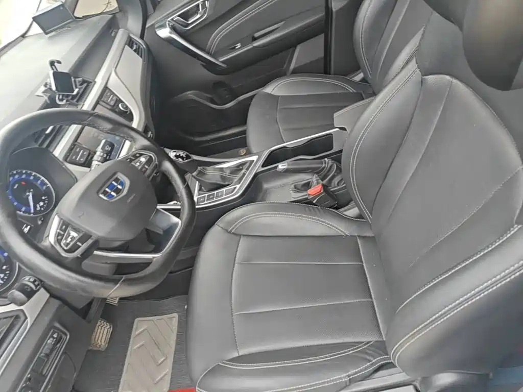 Geely Vision X3 2020 — фото 15
