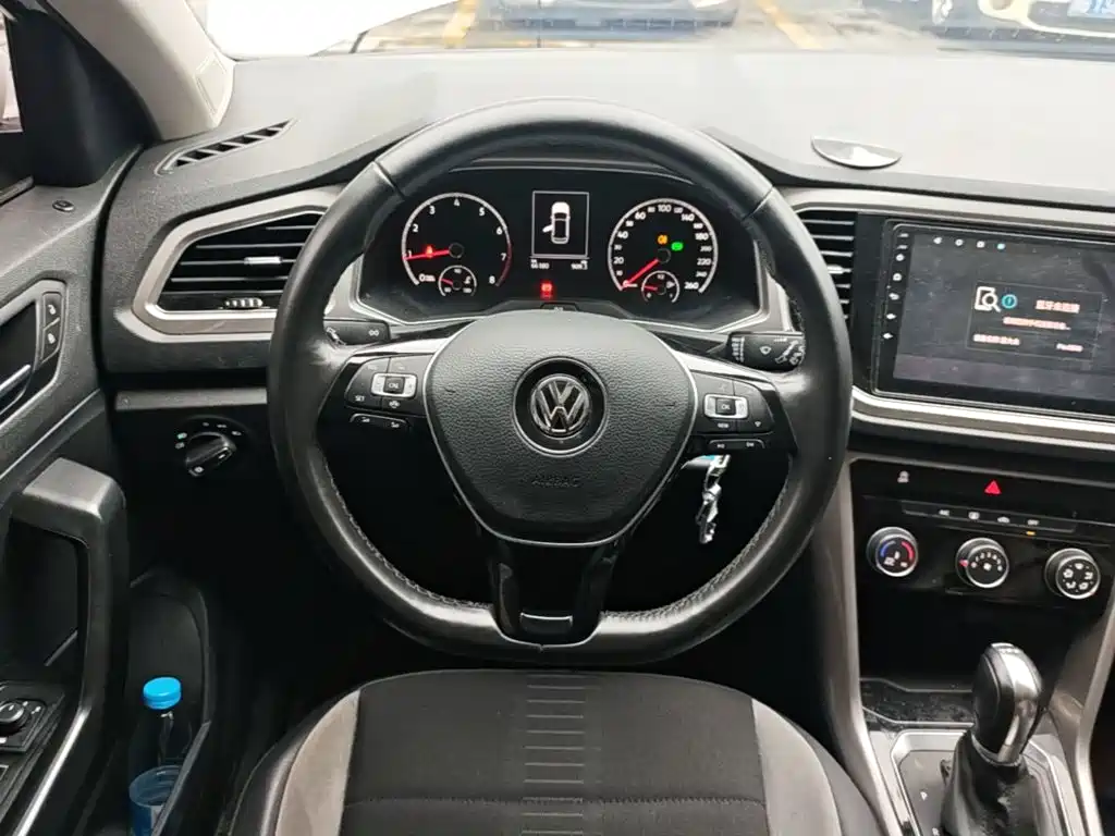 Volkswagen T-Roc 2021 — фото 11