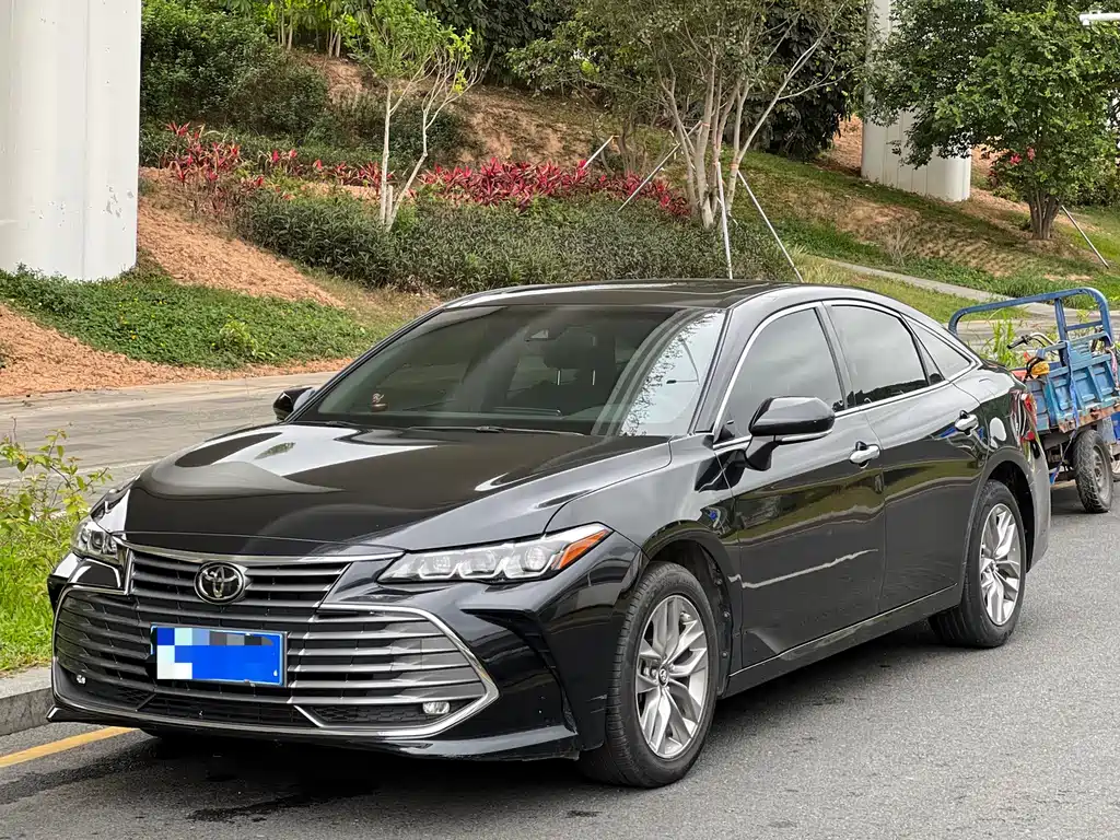 Toyota Avalon 2022 — фото 1