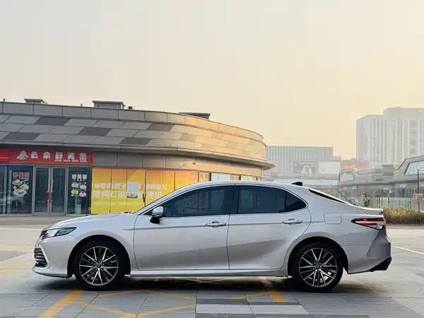Toyota Camry 2021