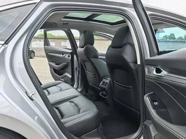 Geely Xingrui 2022 — фото 10