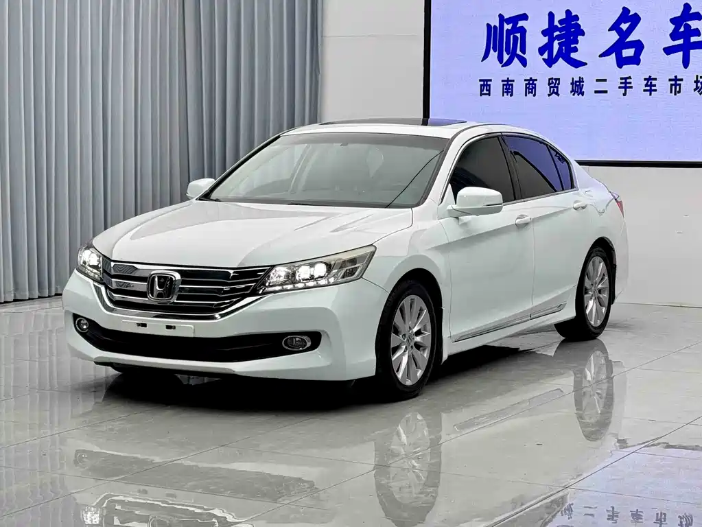 Honda Accord 2014 — фото 6