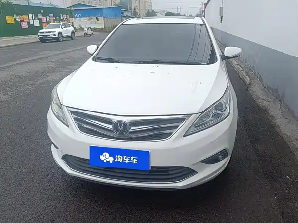 Changan Eado 2015