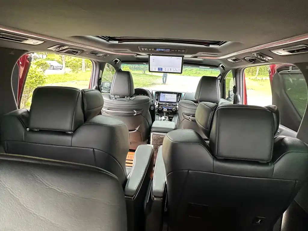 Toyota Alphard 2020 — фото 23