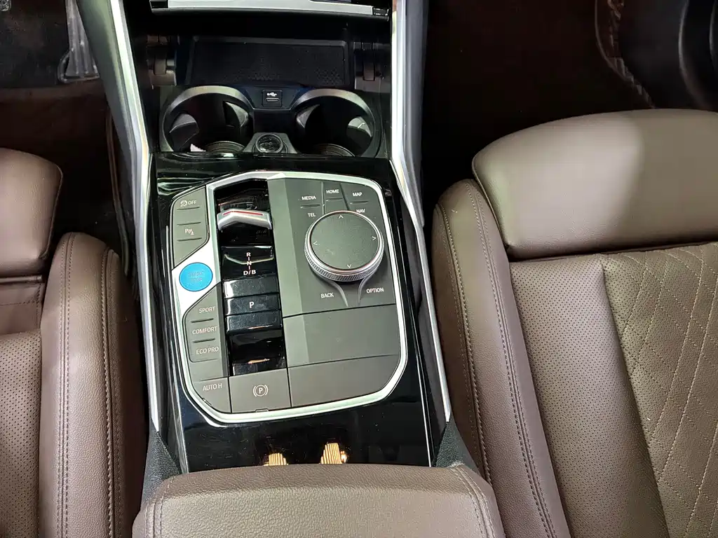 BMW i3 2023 — фото 15