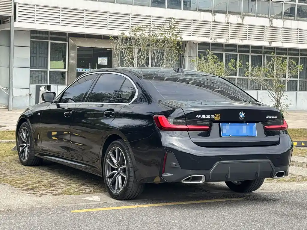 BMW 3 Series 2023 — фото 17