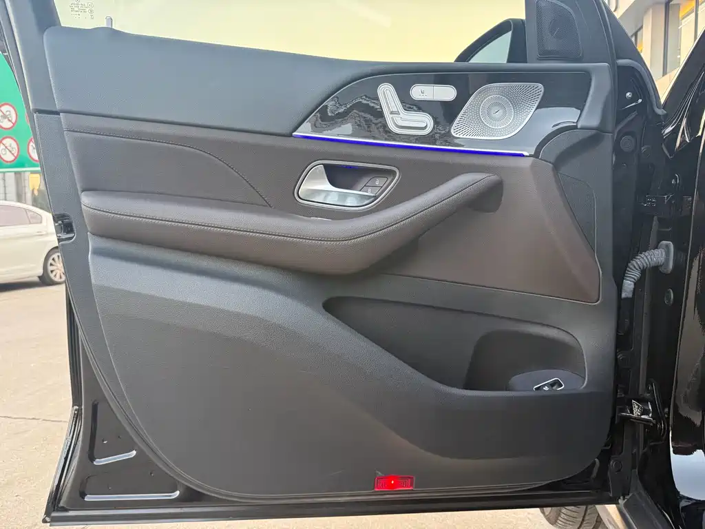 Mercedes-Benz GLE 2023 — фото 3