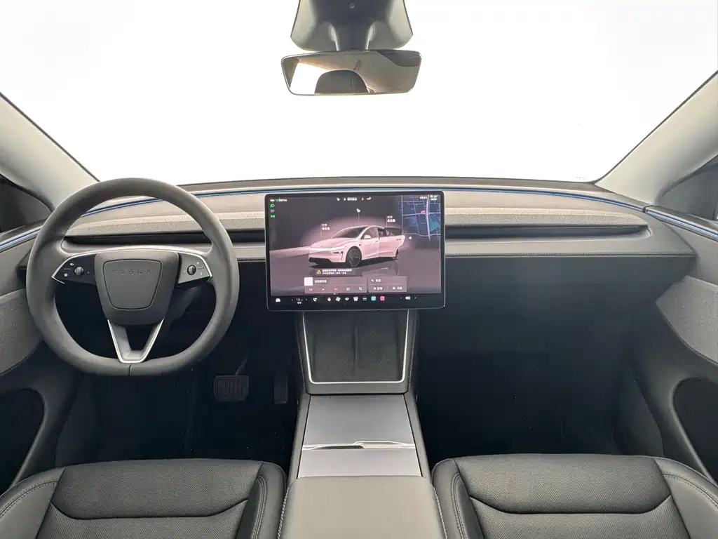 Tesla Model Y 2025 — фото 7