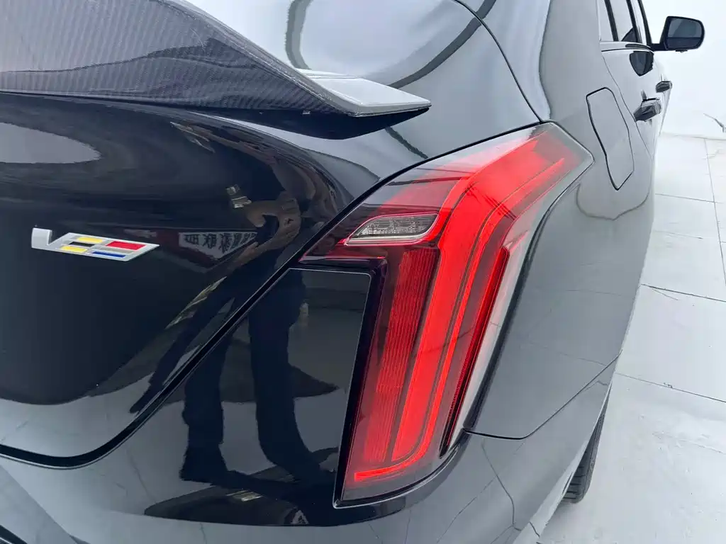 Cadillac CT4 2022 — фото 13